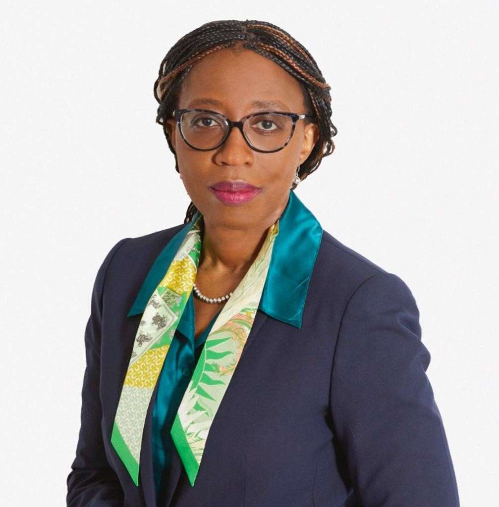 Dr. Vera Lum Songwe